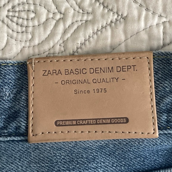 Zara Medium Wash Ripped Jeans Low/Mid Waisted - Picture 7 of 7